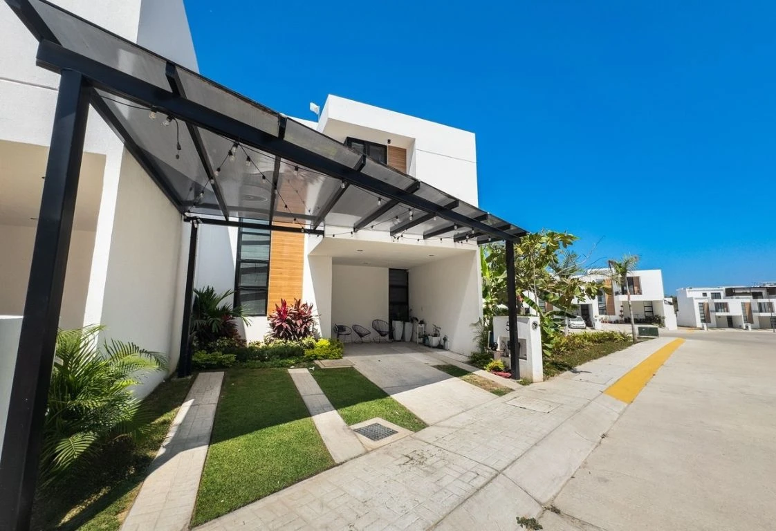 Tulip House 1