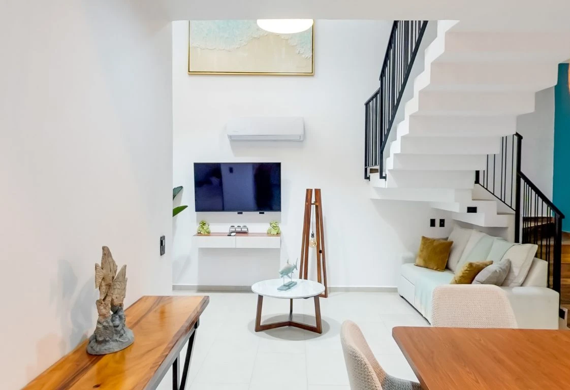 Tulip House PH 2